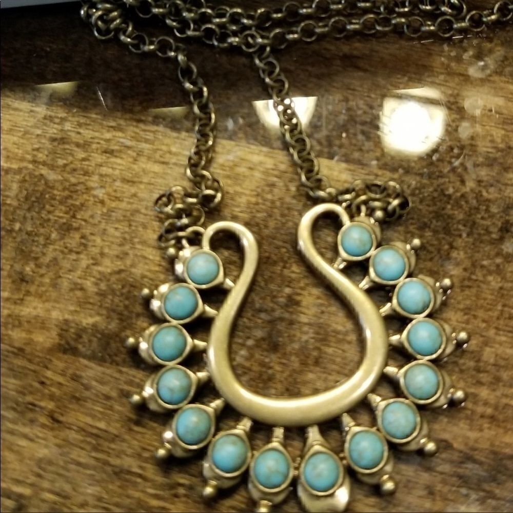 Premier Designs Lotus necklace 